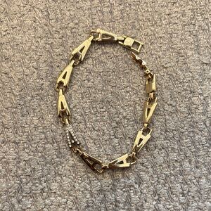 Sarah Coventry Gold Tone Pendant